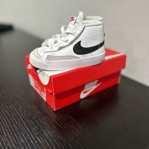 Nike Blazer Mid ‘77 Sneakers